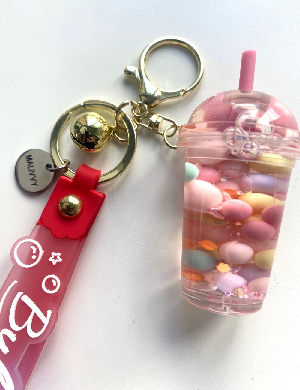 Nøglering med bubbletea - rosa